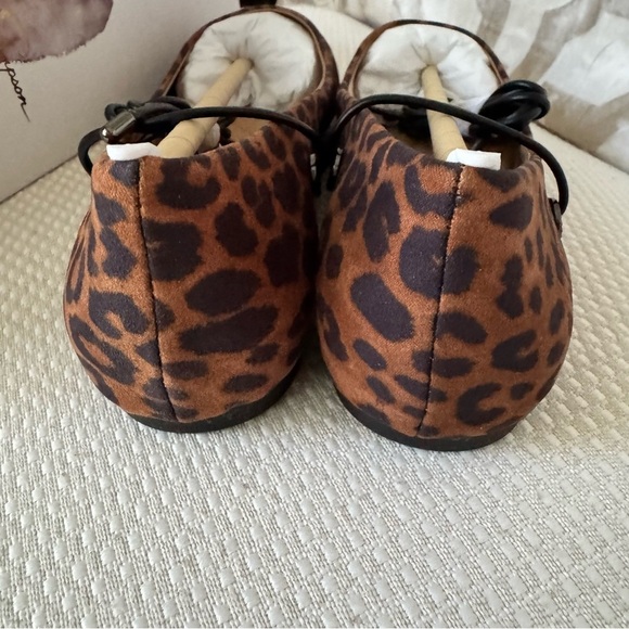 JESSICA SIMPSON Bingley Lace Up safari leopard animal print Flats size 7.5 NWT - Picture 4 of 10